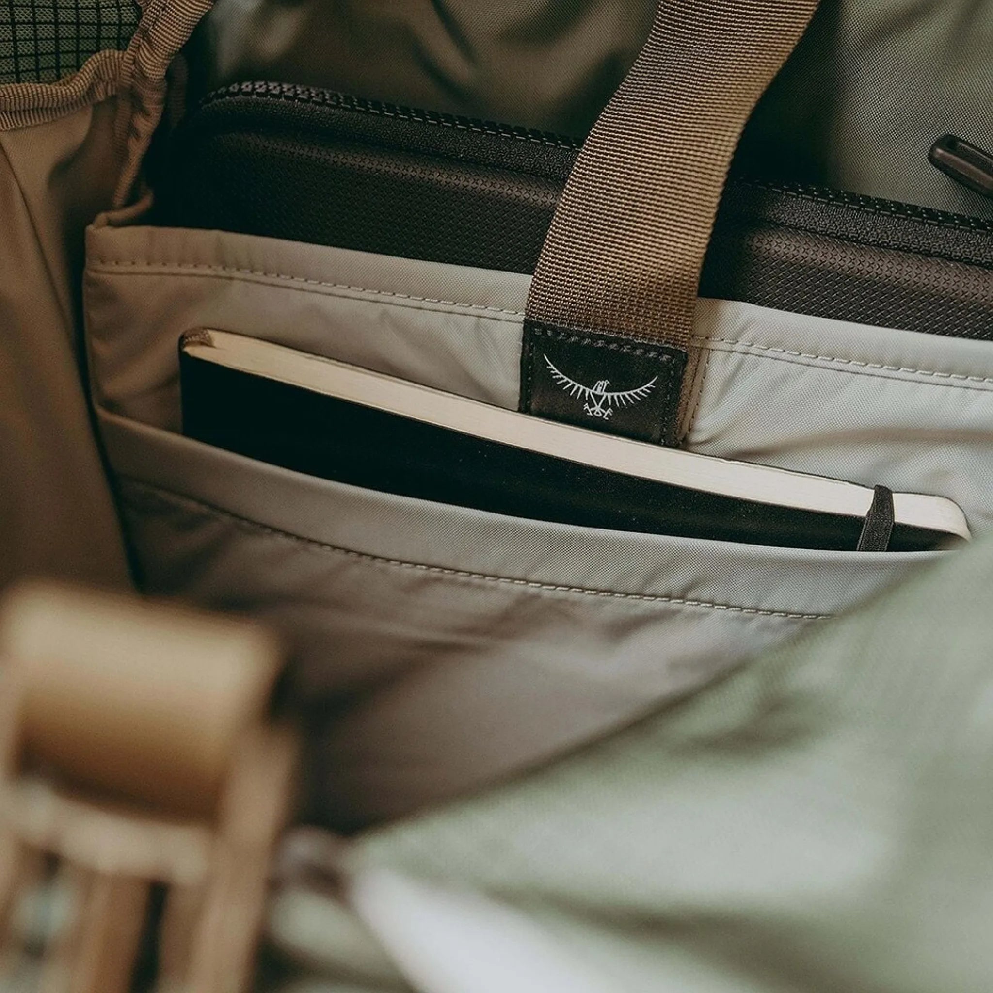 OSPREY Transporter Raven Black